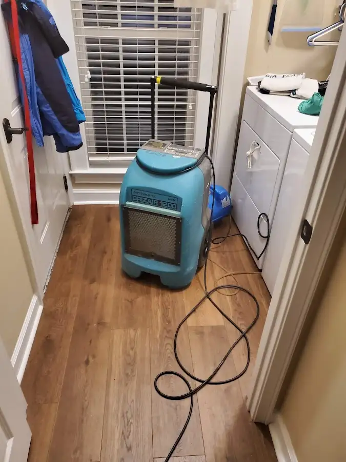 Commercial dehumidifier deployed for Flood Damage Cleanup in Mount Vernon
